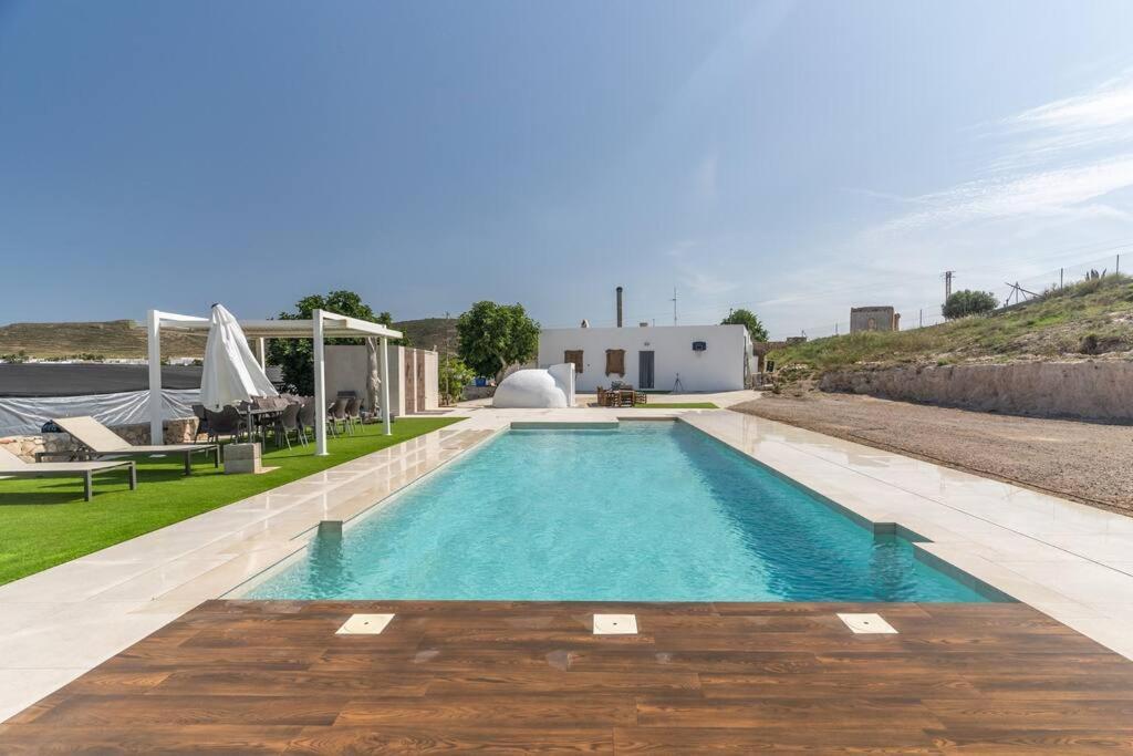 Villa De Fernan Perez นีคาร์ ภายนอก รูปภาพ