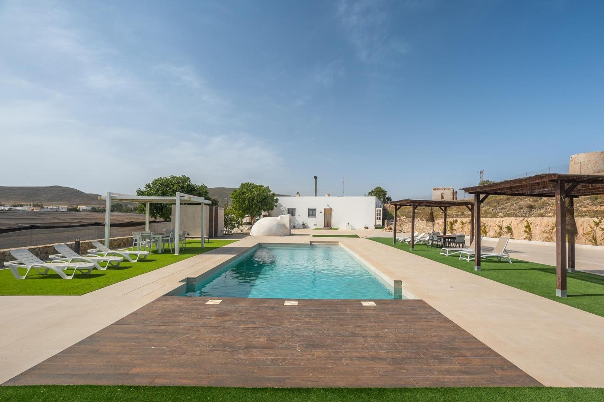 Villa De Fernan Perez นีคาร์ ภายนอก รูปภาพ
